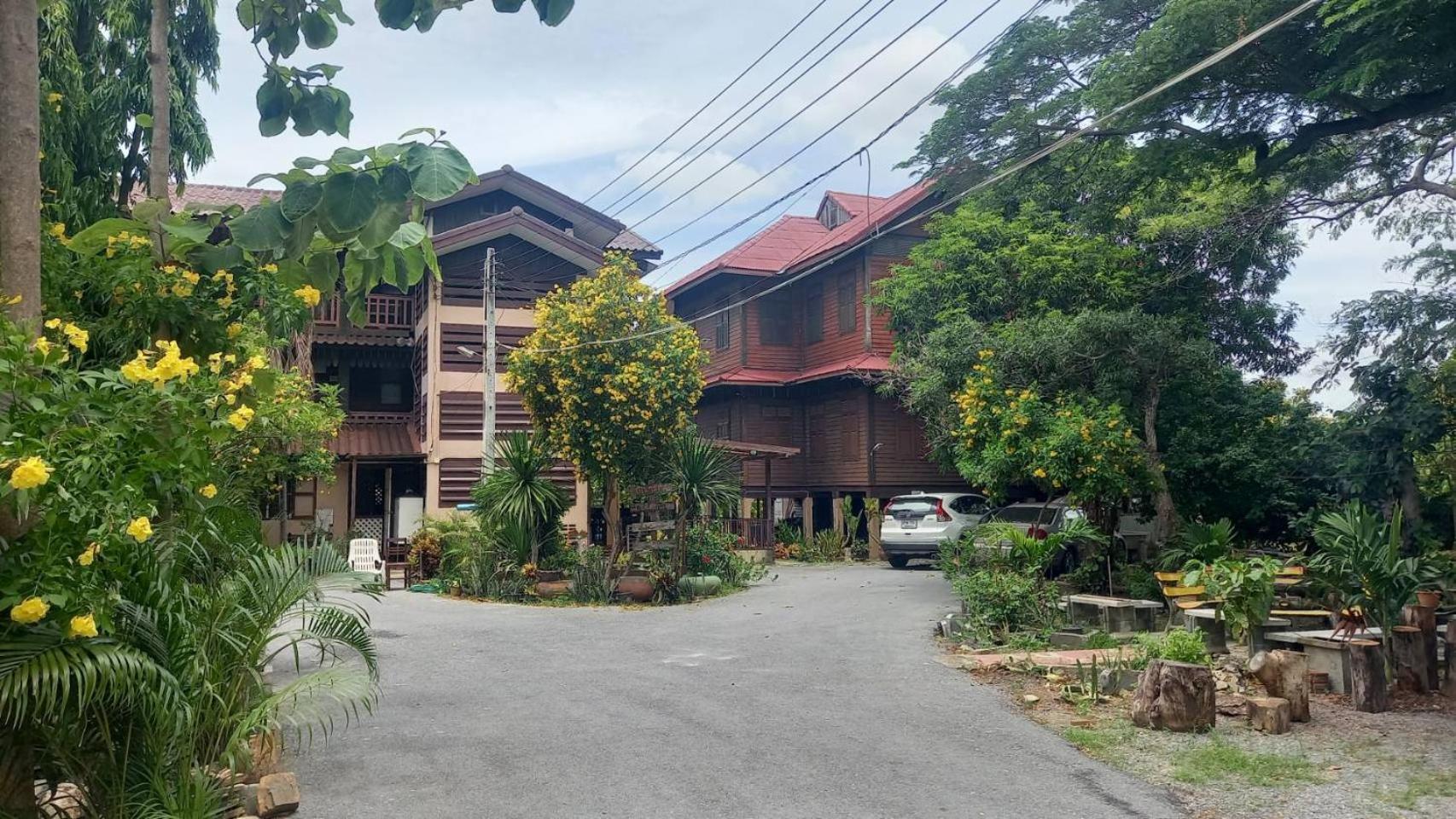 Baan Lotus Guest House Phra Nakhon Si Ayutthaya Exterior foto